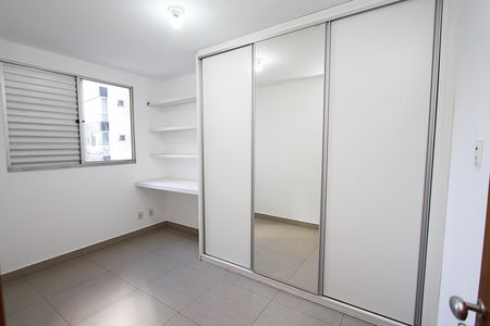 Apartamento à venda com 166m², 4 quartos e 2 vagasQuarto 3 - Armários