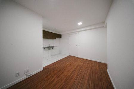Sala de apartamento para alugar com 2 quartos, 41m² em Vila Penteado, São Paulo
