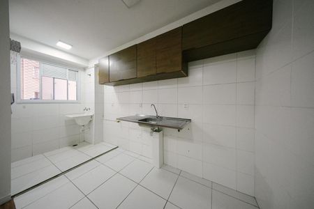 Apartamento para alugar com 41m², 2 quartos e sem vaga Apartamento para alugar com 41m², 2 quartos e sem vagaCozinha e Área de Serviço
