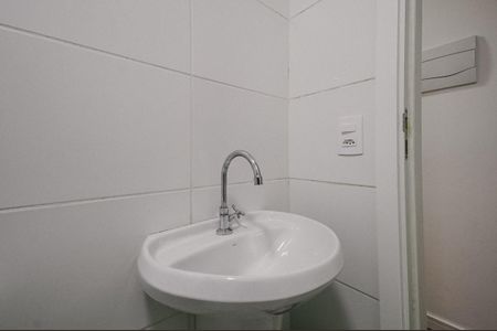 Apartamento para alugar com 41m², 2 quartos e sem vaga Apartamento para alugar com 41m², 2 quartos e sem vagaBanheiro