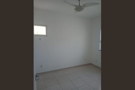 Quarto de casa para alugar com 3 quartos, 110m² em Amendoeira, São Gonçalo