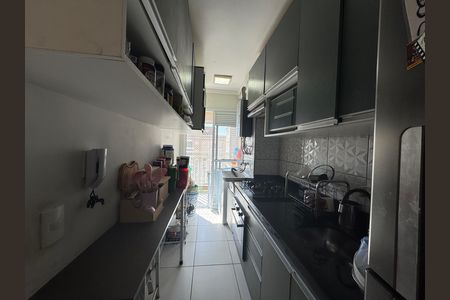 Cozinha de apartamento à venda com 2 quartos, 50m² em Jardim Roberto, Osasco