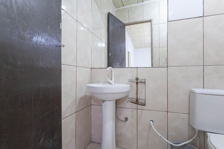 Casa de condomínio para alugar com 40m², 2 quartos e sem vaga Casa de condomínio para alugar com 40m², 2 quartos e sem vagaBanheiro social