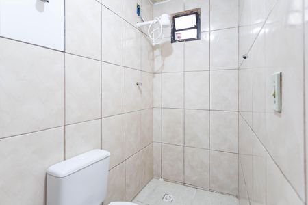 Casa de condomínio para alugar com 40m², 2 quartos e sem vaga Casa de condomínio para alugar com 40m², 2 quartos e sem vagaBanheiro social
