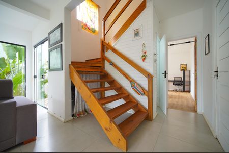 Casa para alugar com 124m², 3 quartos e 2 vagas Casa para alugar com 124m², 3 quartos e 2 vagasEscadaria 1 andar