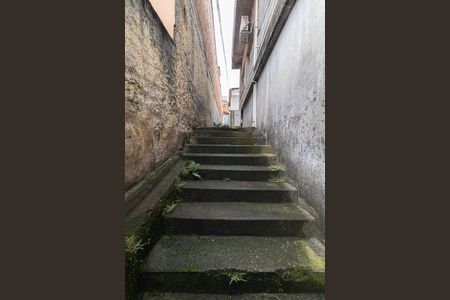 Casa para alugar com 40m², 1 quarto e sem vaga Casa para alugar com 40m², 1 quarto e sem vagaEscada