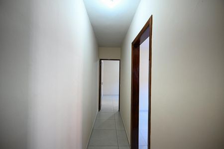 Corredor de casa para alugar com 2 quartos, 124m² em Parque Maraba, Taboão da Serra