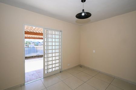 Sala de casa para alugar com 2 quartos, 124m² em Parque Maraba, Taboão da Serra