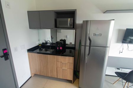 Cozinha de kitnet/studio para alugar com 0 quarto, 26m² em Paraíso, São Paulo