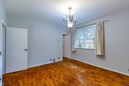 Casa para alugar com 1200m², 6 quartos e 3 vagasSuíte 1