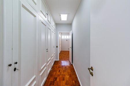 Casa para alugar com 1200m², 6 quartos e 3 vagasCloset da suíte 1