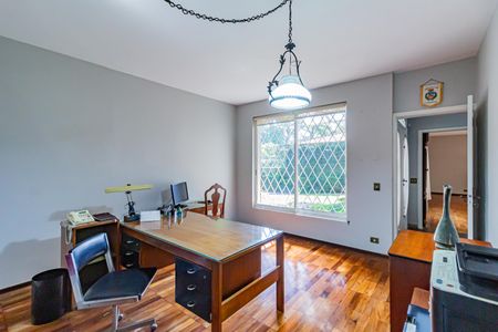 Casa para alugar com 1200m², 6 quartos e 3 vagasEscritório