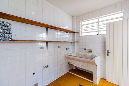 Casa para alugar com 1200m², 6 quartos e 3 vagasÁrea de Serviço