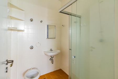 Casa para alugar com 1200m², 6 quartos e 3 vagasBanheiro de serviço