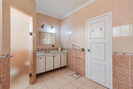 Casa para alugar com 1200m², 6 quartos e 3 vagasBanheiro da Suíte 1