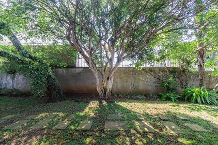 Casa para alugar com 1200m², 6 quartos e 3 vagasVista da Suíte 3