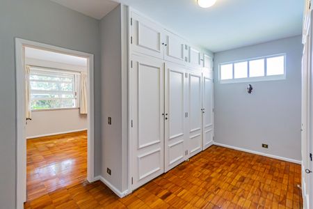 Casa para alugar com 1200m², 6 quartos e 3 vagasCloset da suíte 1