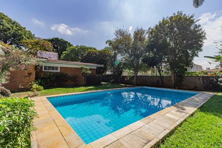 Casa para alugar com 1200m², 6 quartos e 3 vagasPiscina
