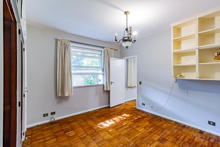 Casa para alugar com 1200m², 6 quartos e 3 vagasSuíte 3