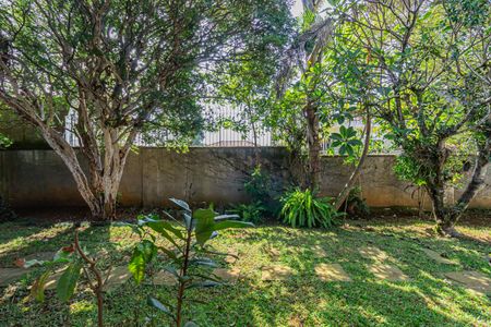 Casa para alugar com 1200m², 6 quartos e 3 vagasVista da Suíte 1