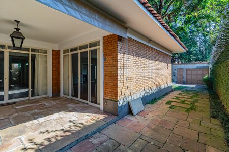 Casa para alugar com 1200m², 6 quartos e 3 vagasÁrea externa