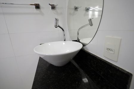 Apartamento à venda com 68m², 2 quartos e 2 vagas Apartamento à venda com 68m², 2 quartos e 2 vagasBanheiro Suíte