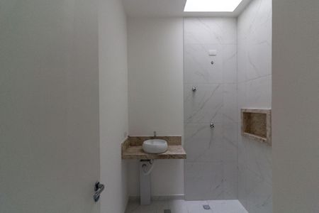 Casa à venda com 100m², 3 quartos e 2 vagas Casa à venda com 100m², 3 quartos e 2 vagasBanheiro Social