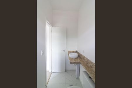 Casa à venda com 100m², 3 quartos e 2 vagas Casa à venda com 100m², 3 quartos e 2 vagasBanheiro Suíte
