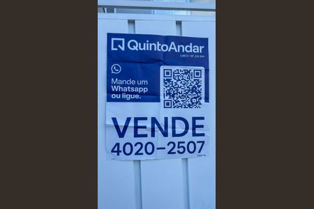 Casa à venda com 100m², 3 quartos e 2 vagas Casa à venda com 100m², 3 quartos e 2 vagasPlaca