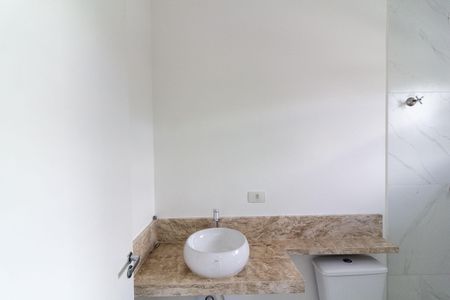 Casa à venda com 100m², 3 quartos e 2 vagas Casa à venda com 100m², 3 quartos e 2 vagasBanheiro Suíte