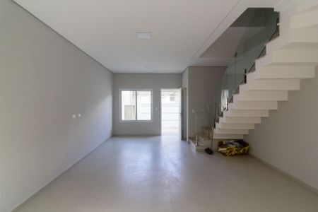 Casa à venda com 100m², 3 quartos e 2 vagas Casa à venda com 100m², 3 quartos e 2 vagasSala integrada com Cozinha