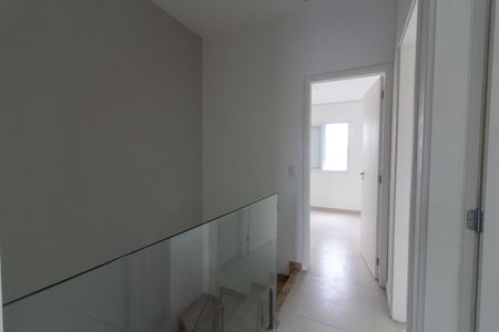 Casa à venda com 100m², 3 quartos e 2 vagas Casa à venda com 100m², 3 quartos e 2 vagasHall de distribuição
