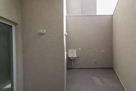 Casa à venda com 100m², 3 quartos e 2 vagas Casa à venda com 100m², 3 quartos e 2 vagasÁrea de Serviço