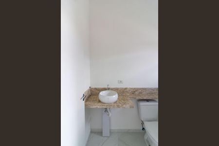Casa à venda com 100m², 3 quartos e 2 vagas Casa à venda com 100m², 3 quartos e 2 vagasBanheiro Suíte