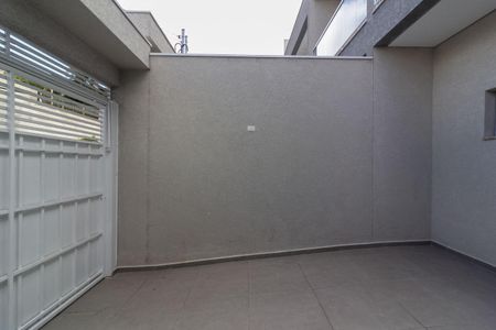 Casa à venda com 100m², 3 quartos e 2 vagas Casa à venda com 100m², 3 quartos e 2 vagasGaragem