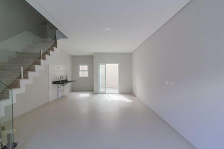Sala integrada com Cozinha de casa à venda com 3 quartos, 100m² em Vila Constanca, São Paulo