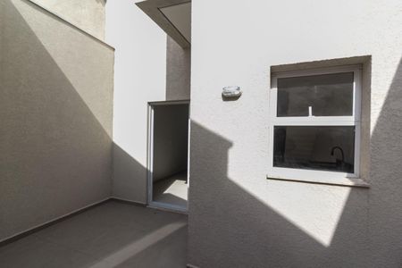 Casa à venda com 100m², 3 quartos e 2 vagas Casa à venda com 100m², 3 quartos e 2 vagasÁrea de Serviço