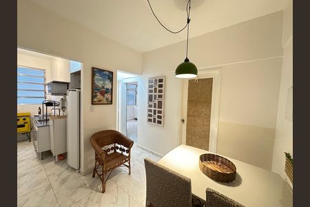Sala de apartamento para alugar com 1 quarto, 40m² em Centro, São Vicente