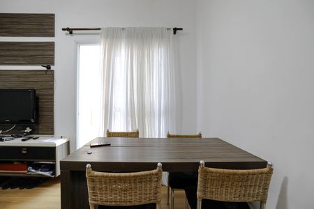 Sala de apartamento para alugar com 2 quartos, 50m² em Jardim Marica, Mogi das Cruzes
