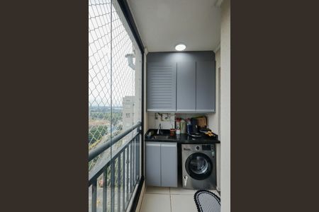 Apartamento para alugar com 40m², 2 quartos e 1 vaga Apartamento para alugar com 40m², 2 quartos e 1 vagaVaranda e área de serviço