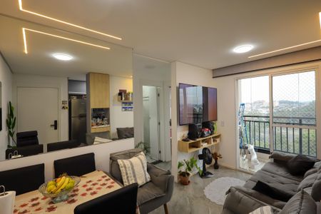 Sala de estar e jantar de apartamento para alugar com 2 quartos, 40m² em Usina Piratininga, São Paulo