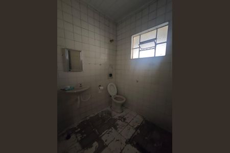 Banheiro  de casa para alugar com 1 quarto, 45m² em Vila Basileia, São Paulo