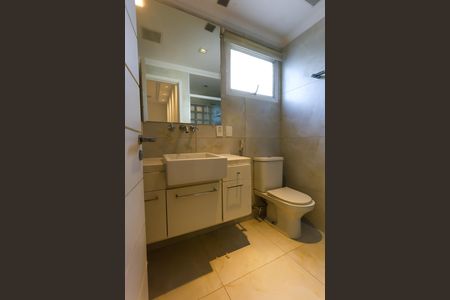 Apartamento para alugar com 192m², 3 quartos e 3 vagas Apartamento para alugar com 192m², 3 quartos e 3 vagasBanheiro da Suíte 2