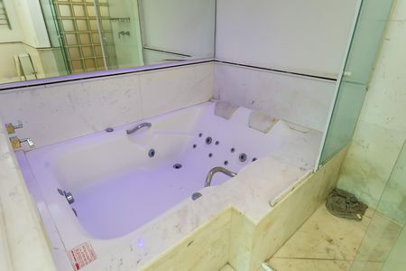 Apartamento para alugar com 192m², 3 quartos e 3 vagas Apartamento para alugar com 192m², 3 quartos e 3 vagasBanheiro da Suíte 3