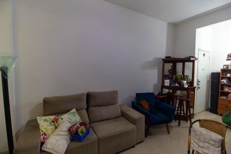 Apartamento à venda com 99m², 2 quartos e sem vaga