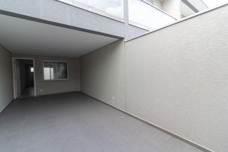 Casa à venda com 100m², 3 quartos e 2 vagas Casa à venda com 100m², 3 quartos e 2 vagasGaragem