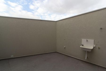 Casa à venda com 100m², 3 quartos e 2 vagas Casa à venda com 100m², 3 quartos e 2 vagasÁrea de Serviço