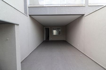 Casa à venda com 100m², 3 quartos e 2 vagas Casa à venda com 100m², 3 quartos e 2 vagasGaragem