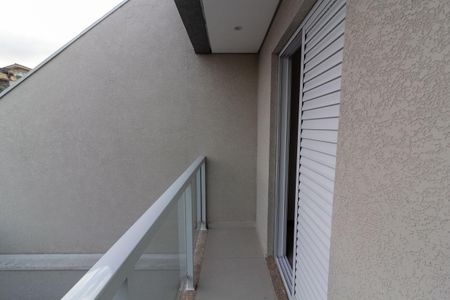 Casa à venda com 100m², 3 quartos e 2 vagas Casa à venda com 100m², 3 quartos e 2 vagasVaranda Quarto 1 - Suíte