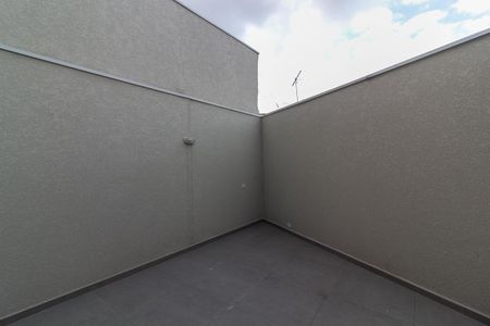 Casa à venda com 100m², 3 quartos e 2 vagas Casa à venda com 100m², 3 quartos e 2 vagasÁrea de Serviço